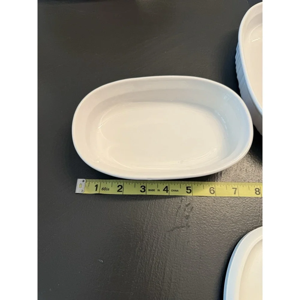 Corning Ware Set of 2 French White Individual Stoneware  & Seals 15 oz & 23 oz